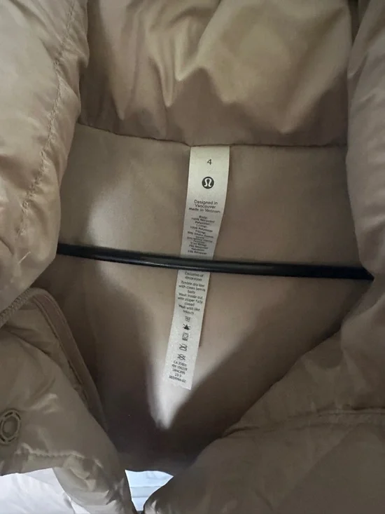 lululemon athletica Cream Quilted Puffer Vest - Picture 3 of 6